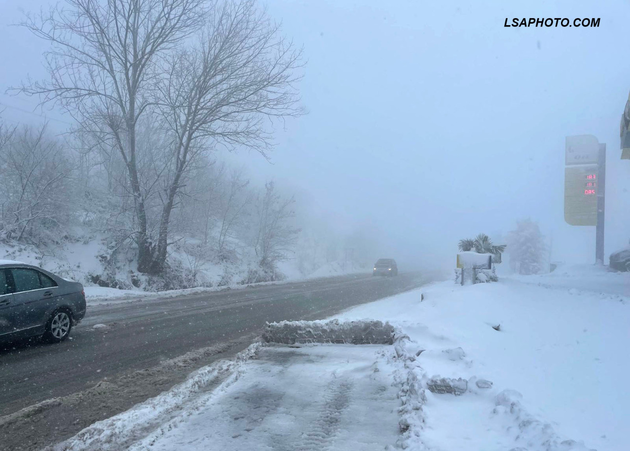 Reshjet e dëborës, ja si paraqitet situata në aksin rrugor Korçë-Pogradec