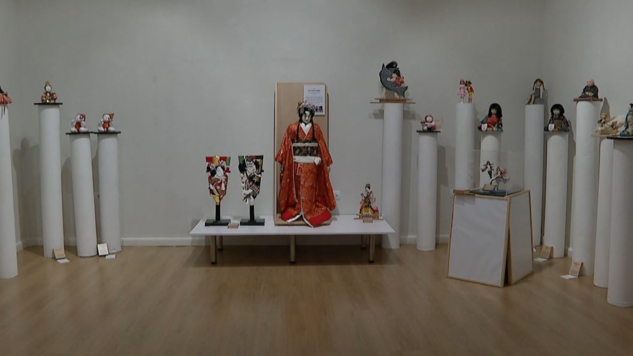 Ekspozita e kukullave japoneze/ Është hapur në galerinë e artit në kryeqytet